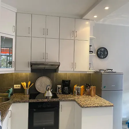 La Estrella Apartament *